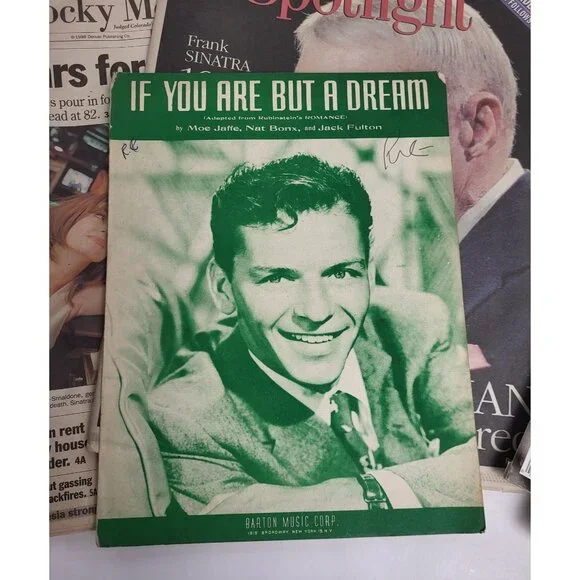 Frank Sinatra Memorabilia Lot: Magazines, Sheet, Newspaper Vintage Collectibles - Picture 4 of 7